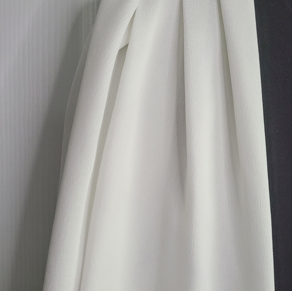 Dress - Picture 5 of 7